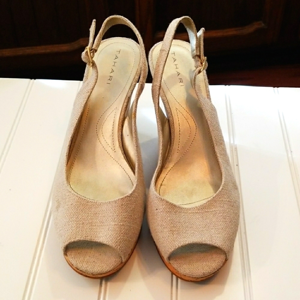 Tahari wedge sandals size 9 taupe
